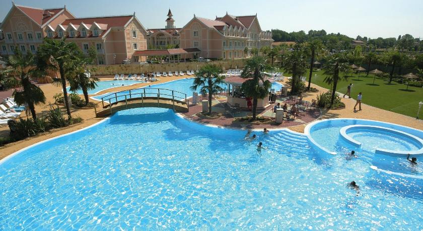 Piscina Gardaland Hotel